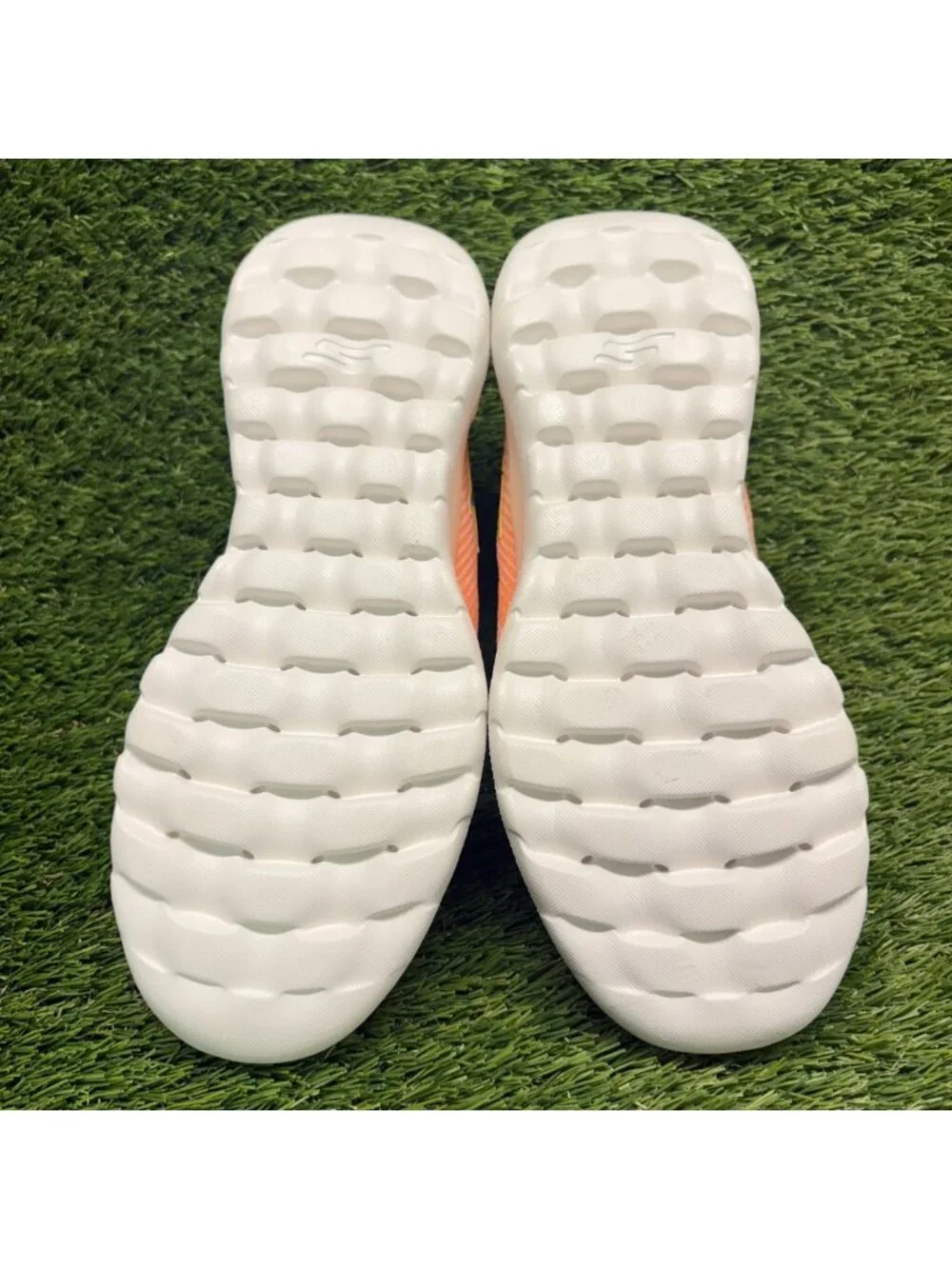 Skechers please review